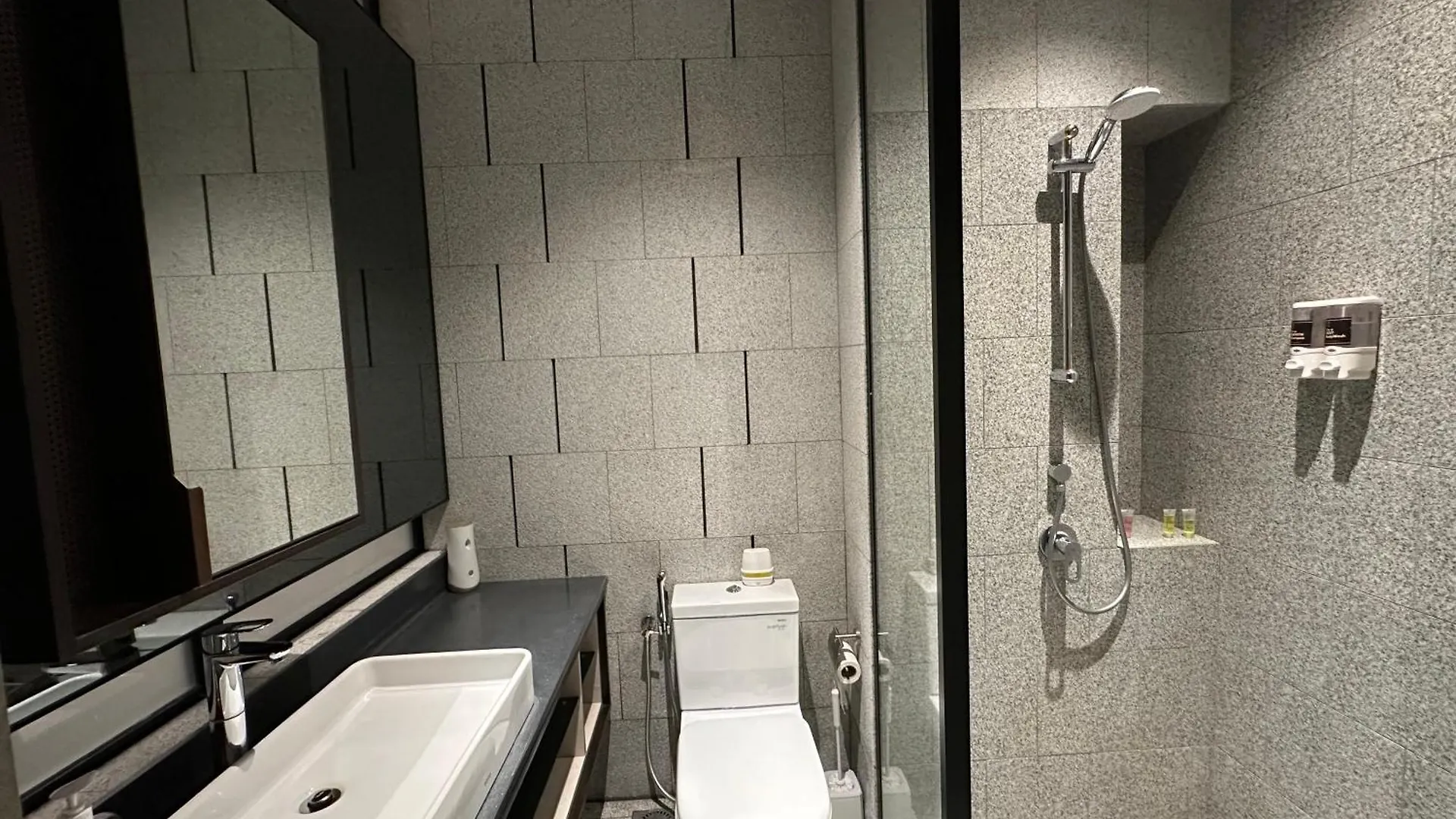 Scarletz Suites Klcc By Aura Kuala Lumpur Malaysia